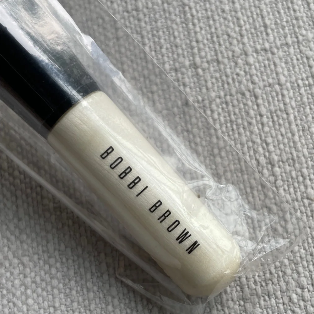 Bobbi Brown full coverage face Makeup Brush
